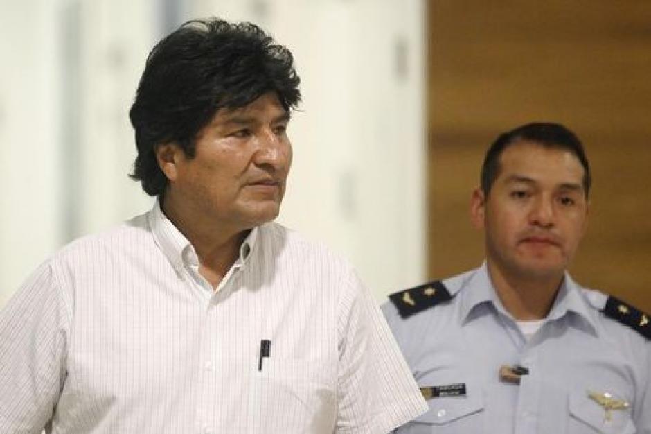 Le PCF proteste contre l'interdiction de survol du territoire fait à Evo Morales 